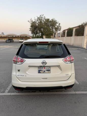 Zinj, Vehicles, Cars & Trucks , BHD 3500,  Nissan X-Trail,  2016,  Automatic,  155000 KM,    For Sale | Good Condition