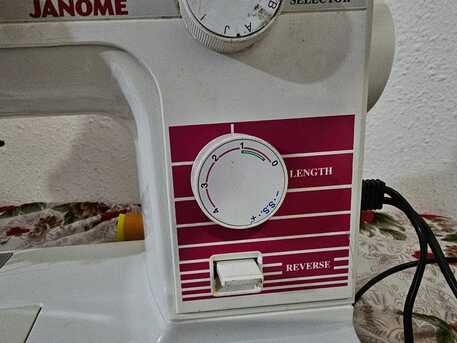 Al Aziziyah, Electronics, SAR 150,  Sewing Machine
