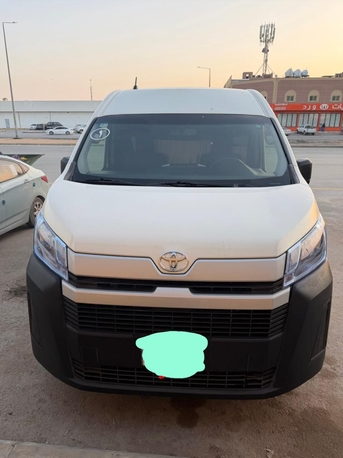 Riyadh, Vehicles, Cars & Trucks , SAR 9000,  Toyota 1000,  2023,  Automatic,  500 KM,  HIACE For RENT