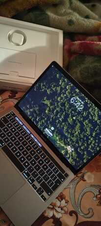 East Riffa, Computers, BHD 215,  MacBook Pro 13-inch (2020)