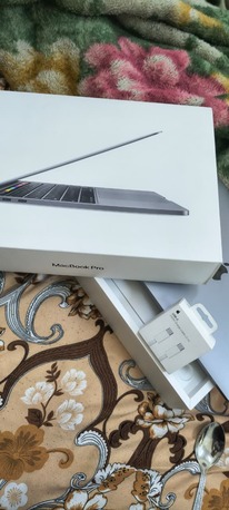 East Riffa, Computers, BHD 215,  MacBook Pro 13-inch (2020)