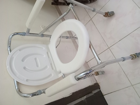 Manama, Household Items, BHD 12,  Bathing Chair For Elderly For Sale 12 Bd