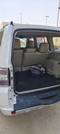 Riyadh, Vehicles, Cars & Trucks , SAR 48000,  Mitsubishi Pajero,  2015,  Automatic,  240000 KM,  Very Good Condition Family Used  GLS V6 17inch Tyres