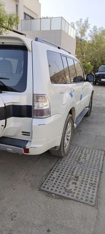 Riyadh, Vehicles, Cars & Trucks , SAR 48000,  Mitsubishi Pajero,  2015,  Automatic,  240000 KM,  Very Good Condition Family Used  GLS V6 17inch Tyres