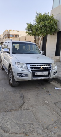Riyadh, Vehicles, Cars & Trucks , SAR 48000,  Mitsubishi Pajero,  2015,  Automatic,  240000 KM,  Very Good Condition Family Used  GLS V6 17inch Tyres