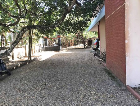 Manama, Real Estate For Sale, Chengannur 4-BHK House (2877 Sq.Ft) For Resale With 26 Cents Land Near MC Road - Eastview