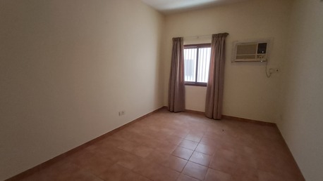 Tubli, Apartments, Flats, Houses & Villas, BHD 200/month,  2 BR,  Flat For Rent In Tubli Without Electricity