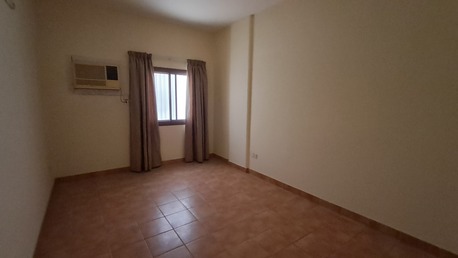 Tubli, Apartments, Flats, Houses & Villas, BHD 200/month,  2 BR,  Flat For Rent In Tubli Without Electricity