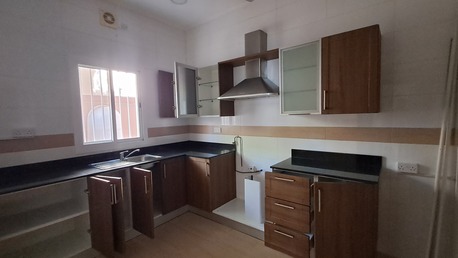 Tubli, Apartments, Flats, Houses & Villas, BHD 300/month,  3 BR,  Flat For Rent In Tubli Without EWA