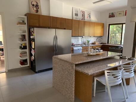 Amman, Apartments, Flats, Houses & Villas, JOD 24000/year,  3 BR,  Semi Furnished 3B Apart With Baconly In 5 Circle 00962777688956
