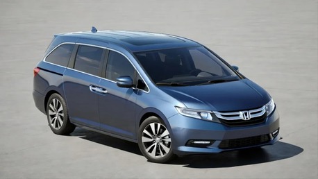 Toronto, Business, Comfortable 8 Seater Car For Rent For Family Trips And Group Travel