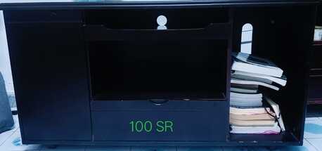 Jeddah, Household Items, SAR 1,  Sale Of Fridge, Airconditioner, LCD, Computer Table And Other Items
