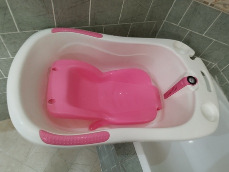 Burhama, Baby & Kid Stuff, BHD 15,  Baby Dining Chair & Baby Bath Tub