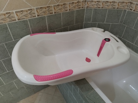 Burhama, Baby & Kid Stuff, BHD 15,  Baby Dining Chair & Baby Bath Tub