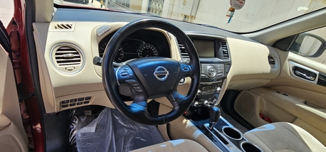Al Malaz, Vehicles, Cars & Trucks , SAR 42000,  Nissan Pathfinder,  2016,  Automatic,  200000 KM,