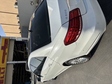 Riyadh, Vehicles, Cars & Trucks , SAR 40000,  Mercedes-Benz 200,  2014,  Automatic,  250 KM,  For Sale Mercedes Benz E200
