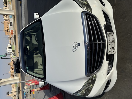 Riyadh, Vehicles, Cars & Trucks , SAR 40000,  Mercedes-Benz 200,  2014,  Automatic,  250 KM,  For Sale Mercedes Benz E200