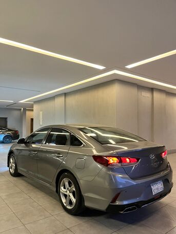 Jeddah, Vehicles, Cars & Trucks , SAR 35000,  Hyundai Sonata For The Sale,  2018,  Automatic,  300 KM,