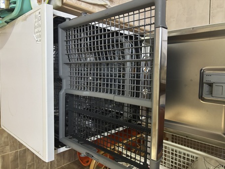 Riyadh, Appliances, SAR 950,  LG TrueSteam Dishwasher 14 Place Settings - Excellent Condition - Riyadh