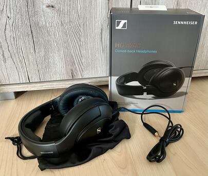 Jeddah, Home Audio, SAR 1200,  Sennheiser HD 620S Closed-Back Headphones