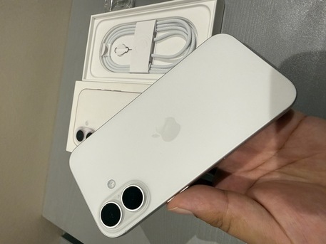 Al Naeem, Mobile Phones, SAR 3500,  IPhone 17 256GB - White