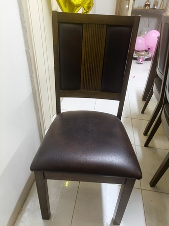 Al Safa, Furniture, SAR 550,  8 Seater Dining Table For Sale(very Good Condition)