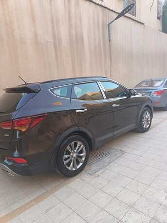 Riyadh, Vehicles, Cars & Trucks , SAR 45000,  Hyundai Santa Fe,  2016,  Automatic,  334000 KM,  Very Neat & Clean Car
