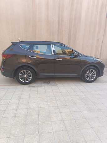 Riyadh, Vehicles, Cars & Trucks , SAR 45000,  Hyundai Santa Fe,  2016,  Automatic,  334000 KM,  Very Neat & Clean Car