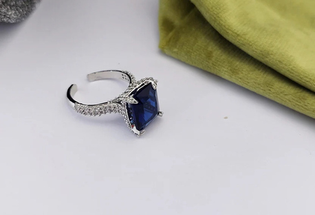 New York, Business, Petite Rings & Petite Wedding Rings | Elegant Stone Rings