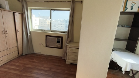 Al Rabie, Rooms for Rent, SAR 700/month,  Bachelor Room Available With Huge Window Ventilation Clean Hygienic Room