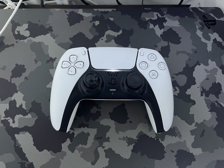 Akrabia, Video Games, SAR 1200,  Ps5 For Sale With Extra Camouflage Plate