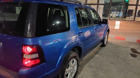 Riyadh, Vehicles, Cars & Trucks , SAR 16000,  Ford Explorer,  2010,  Automatic,  300000 KM,