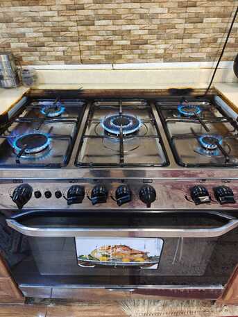 Riyadh, Household Items, SAR 900,  Haas 5 Burner Cooking Range With Oven For Sale