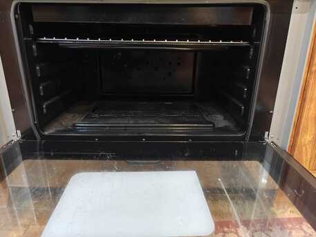 Riyadh, Household Items, SAR 900,  Haas 5 Burner Cooking Range With Oven For Sale