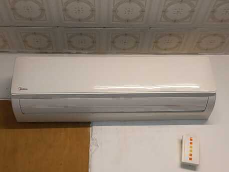 Zinj, Air Conditioners, BHD 130,  MIDEA SPLIT AC UNIT FOR SALE - 2.5 TON
