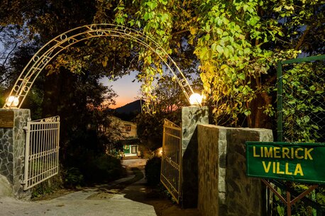 New Delhi, Villas, Villa In Uttarakhand | Luxury Vacation Villas By V Are Family