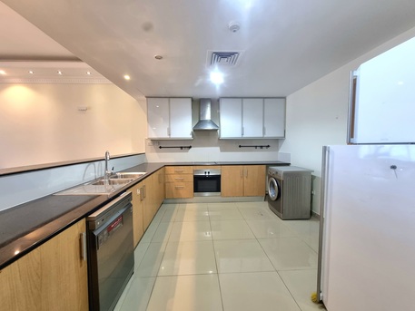 Amwaj Islands, Apartments, Flats, Houses & Villas, BHD 700/month,  Furnished,  4 BR,  180 Sq. Meter,  Sea View 2 BR FF Apartment With Balcony Close To Lagoon Park