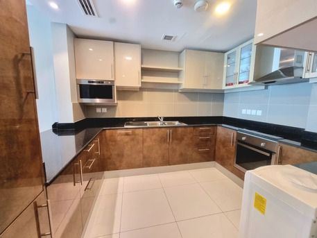 Amwaj Islands, Apartments, Flats, Houses & Villas, BHD 500/month,  Furnished,  2 BR,  125 Sq. Meter,  Sea View 2 BR FF Apartment With Balcony & WIFI & Housekeeping Amwaj Island