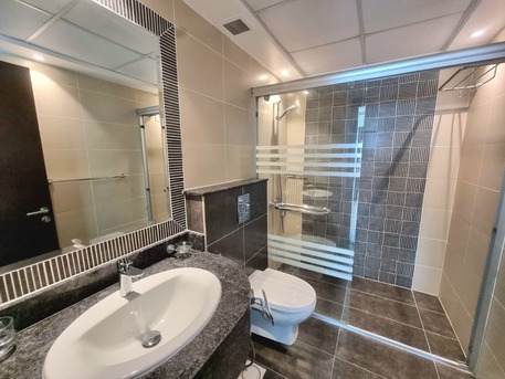 Amwaj Islands, Apartments, Flats, Houses & Villas, BHD 500/month,  Furnished,  2 BR,  125 Sq. Meter,  Sea View 2 BR FF Apartment With Balcony & WIFI & Housekeeping Amwaj Island