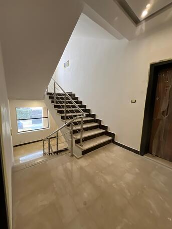 Amman, Apartments, Flats, Houses & Villas, JOD 22000/year,  3 BR,  185 Sq. Meter,  Ground Floor Apartment For Rent In Al Swafiyieh