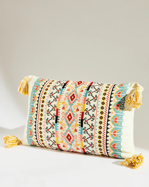 Mumbai, Clothing & Accessories, INR 950,  Voyage Cushion Cover