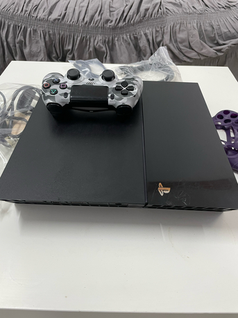 Al Malaz, Electronics, SAR 580,  PS4 JAILBREAK, No Issues At All, PERFECT Condition, Controller And All Cables. RUSH SALE