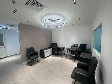 Dubai, Offices, AED 140000,  818 Sq. Feet,  Large Office Space With Furniture And Other All Utilities For Rent / Ready To Occupy / Lak
