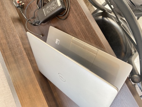 Riyadh, Computers, SAR 900,  Dell Touch Core I5-10th Generation Win 11 Org Charger