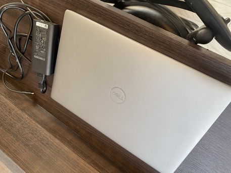 Riyadh, Computers, SAR 900,  Dell Touch Core I5-10th Generation Win 11 Org Charger
