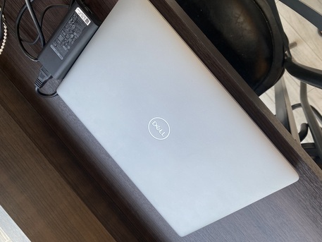 Riyadh, Computers, SAR 900,  Dell Touch Core I5-10th Generation Win 11 Org Charger