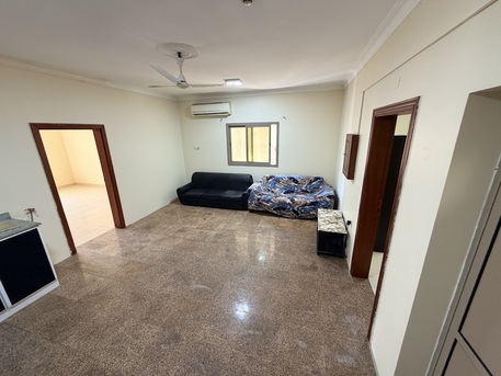 Manama, Apartments, Flats, Houses & Villas, BHD 280/year,  2 BR,  Amazing Semi Furnished 2 Bedroom Apartment Available