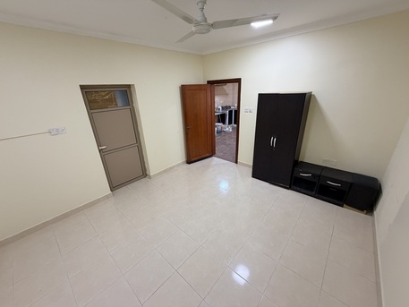 Manama, Apartments, Flats, Houses & Villas, BHD 280/year,  2 BR,  Amazing Semi Furnished 2 Bedroom Apartment Available