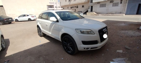 Madinah, Vehicles, Cars & Trucks , SAR 45000,  Audi Q7,  2009,  Automatic,  115000 KM,