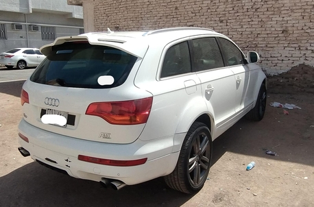 Madinah, Vehicles, Cars & Trucks , SAR 45000,  Audi Q7,  2009,  Automatic,  115000 KM,